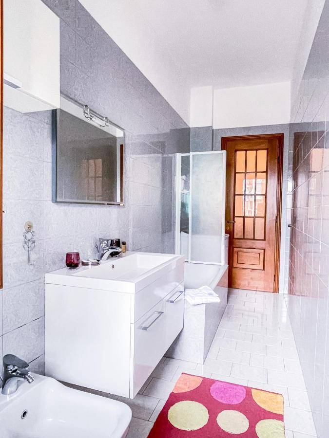 Appartamento Myhouse Paradiso - Affitti Brevi Italia *